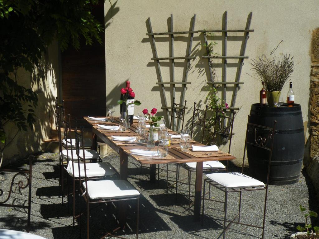 Logis Le Relais Du Bastidou Beaumarches Exterior foto