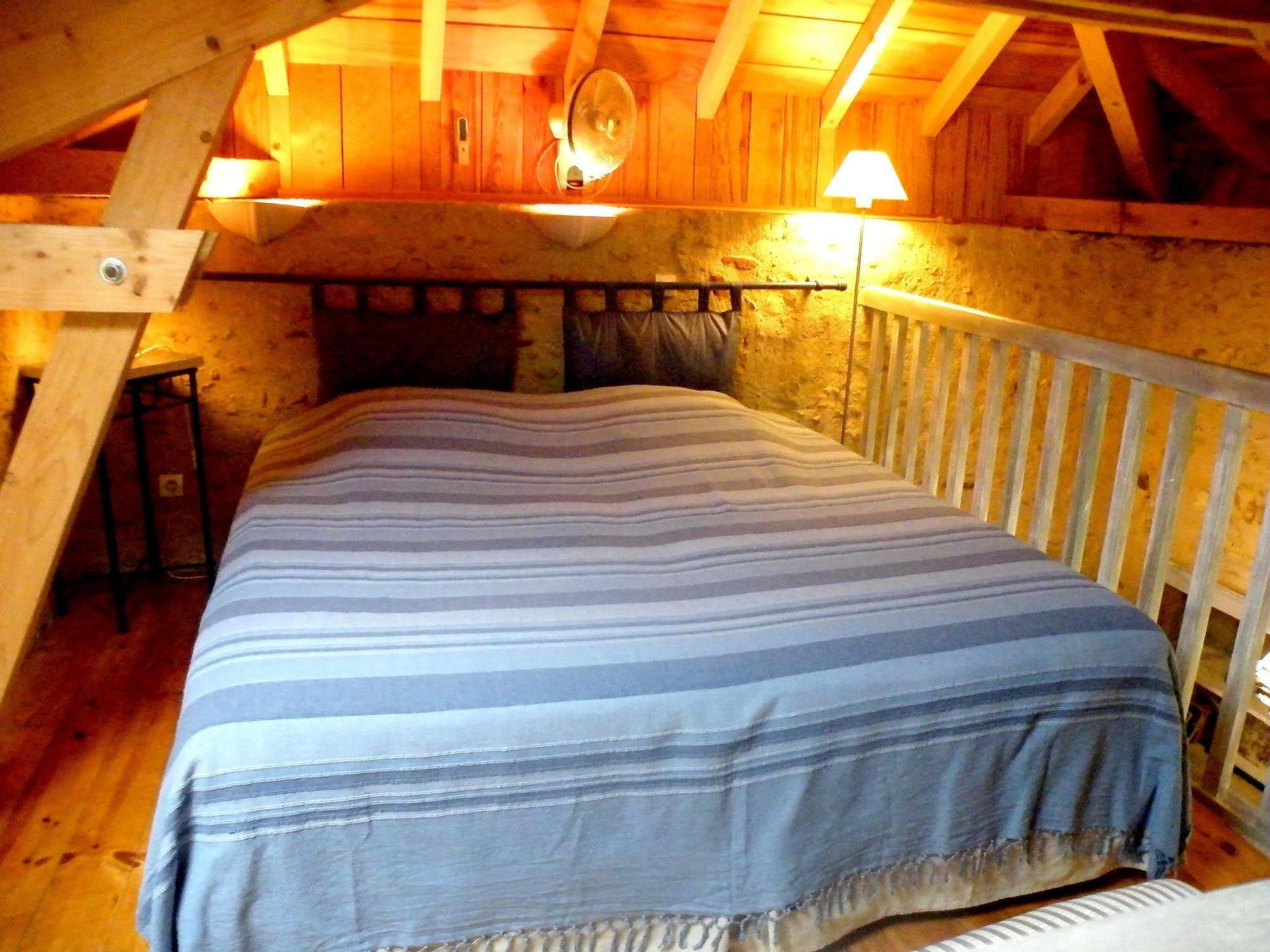 Logis Le Relais Du Bastidou Beaumarches Exterior foto