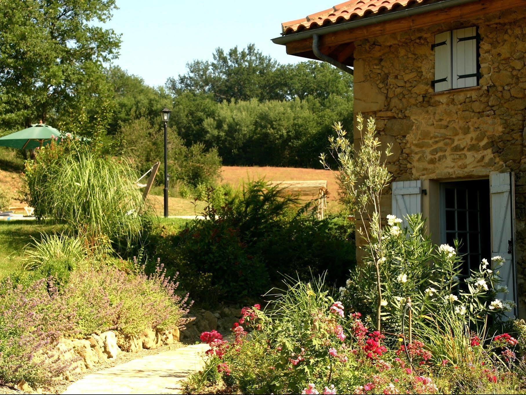 Logis Le Relais Du Bastidou Beaumarches Exterior foto