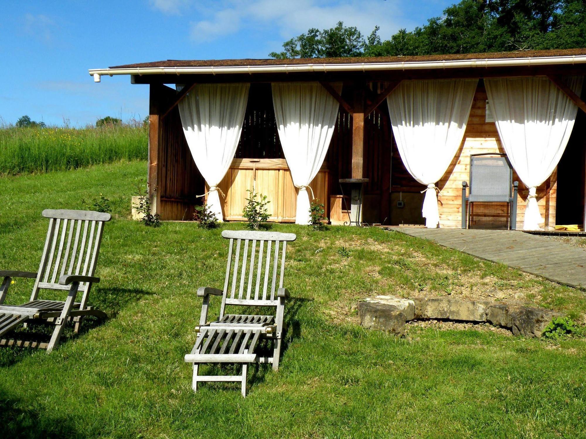 Logis Le Relais Du Bastidou Beaumarches Exterior foto